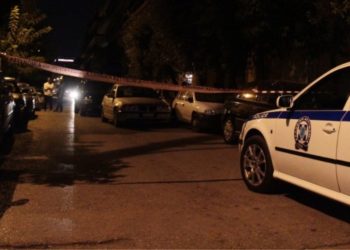 Έκρηξη σε είσοδο πολυκατοικίας στο Παλαιό Φάληρο