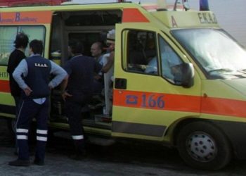 Χτύπησε και έριξε καυτό νερό στον σύζυγό της – Νεκρός ο άνδρας