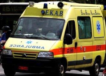 Ιωάννινα: Μωρό γεννήθηκε μέσα σε ασθενοφόρο του ΕΚΑΒ