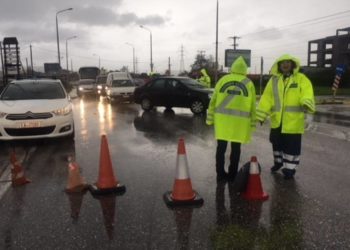 Διακοπή κυκλοφορίας στα Σπάτα λόγω πλημμύρας – Δείτε σε ποιες οδούς