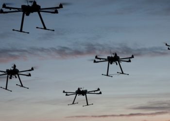 Έρευνα: Οι πιλότοι αεροσκαφών συνήθως δεν μπορούν να εντοπίζουν τα παράνομα drones