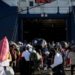 Στον Πειραιά κατέπλευσε το “Διαγόρας” με 156 αιτούντες άσυλο – Άλλοι 700 αναμένονται σήμερα από τη Σάμο