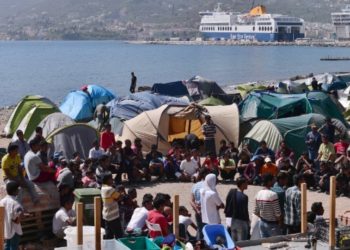 «Έκρηξη» των μεταναστευτικών ροών: Ακόμα 5 βάρκες έφτασαν σήμερα στη Λέσβο