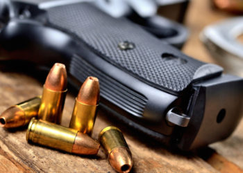 Διέρρηξαν αυτοκίνητο αστυνομικού στο κέντρο της Αθήνας