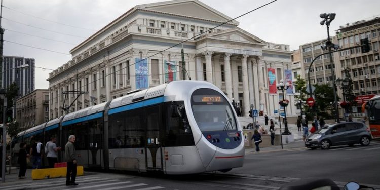 Πειραιάς: Δοκιμαστικά δρομολόγια του τραμ