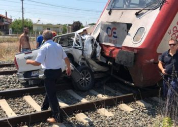 Αμαξοστοιχία παρέσυρε αγροτικό αυτοκίνητο πριν την είσοδο στη Φλώρινα