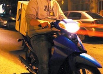 Στο “σκαμνί” αστυνομικός για τον θάνατο 27χρονου διανομέα