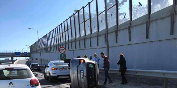 Τροχαίο ατύχημα στην Αττική Οδό