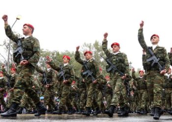 Με τη μεγάλη στρατιωτική παρέλαση ολοκληρώνονται οι τριήμερες εορταστικές εκδηλώσεις στη Θεσσαλονίκη