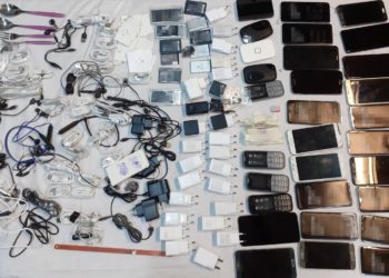 Φυλακές Μαλανδρίνου: Κινητά και άλλα… αξεσουάρ μέσα σε ραπτομηχανή!