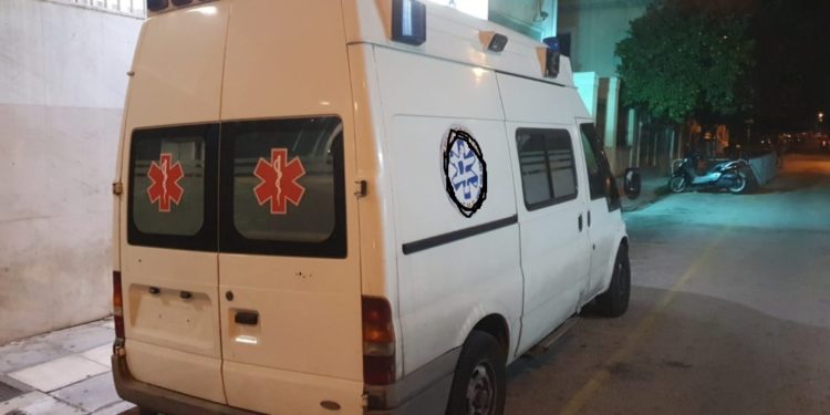 Συναγερμός στο σπίτι του Χρυσοχοΐδη από ύποπτο ασθενοφόρο (ΦΩΤΟ)