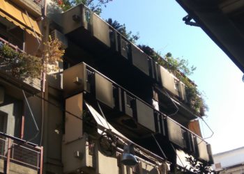 Φωτιά σε διαμέρισμα στου Ζωγράφου – Χωρίς τις αισθήσεις της εντοπίστηκε ηλικιωμένη (ΦΩΤΟ)