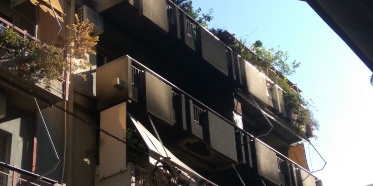 Φωτιά σε διαμέρισμα στου Ζωγράφου – Χωρίς τις αισθήσεις της εντοπίστηκε ηλικιωμένη (ΦΩΤΟ)