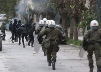 Στον εισαγγελέα για τα επεισόδια του Σαββάτου στα Εξάρχεια ένας 23χρονος