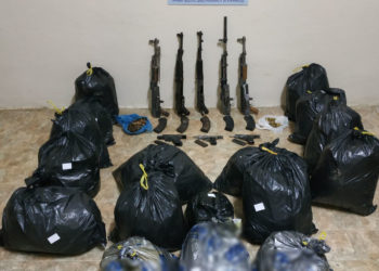 Συνελήφθησαν 2 μέλη εγκληματικής οργάνωσης για διακίνηση μεγάλης ποσότητας ακατέργαστης κάνναβης και όπλων