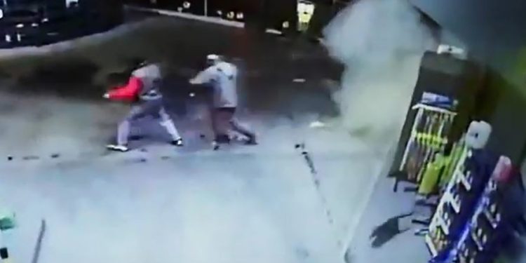 Βίντεο – ντοκουμέντο από την έκρηξη στο πρατήριο καυσίμων