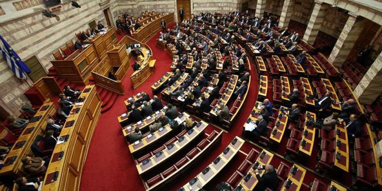 Βουλή-Αλλαγές στον Ποινικό Κώδικα: Επαναφορά του αδικήματος της κακόβουλης βλασφημίας των θείων