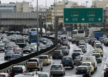 Καραμπόλα και μποτιλιάρισμα στον Κηφισό