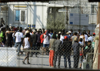 Μυτιλήνη: Συνεχίζεται το πρόγραμμα αποσυμφόρησης του καταυλισμού στο ΚΥΤ της Μόριας