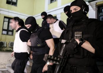 Μήνυμα του Βαγγέλη Σταθόπουλου από τα κρατητήρια της ΓΑΔΑ