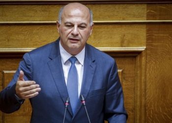Κ. Τσιάρας: Αποσύρει την τροπολογία για την φυλάκιση στην καθύβριση των θείων