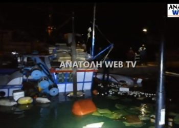 Αλιευτικό σκάφος βυθίστηκε στην Κρήτη – Επιχείρηση για την ανέλκυσή του (ΒΙΝΤΕΟ)