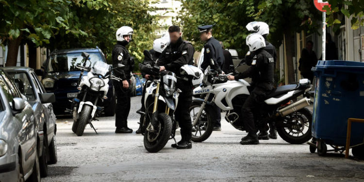 Για κλοπές και ληστείες συνελήφθησαν στους Αμπελόκηπους 5 ανήλικοι