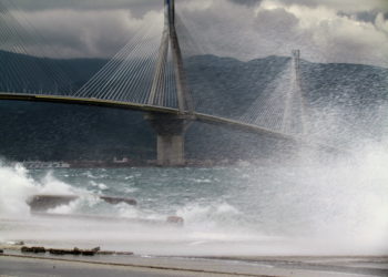 Βούλιαξε ιστιοφόρο στο Αντίρριο: Ένας νεκρός, ένας αγνοούμενος