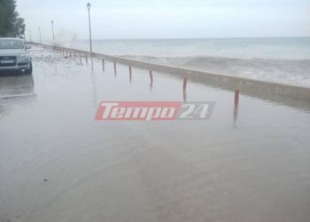 Πάτρα: Η θάλασσα σκέπασε την παραλιακή του Ρίου (ΒΙΝΤΕΟ)