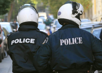 Για ασέλγεια, αρπαγή, πορνογραφία ανηλίκων και παράνομη κατακράτηση σε βάρος ανήλικου ομοεθνή τους συνελήφθησαν δύο αλλοδαποί