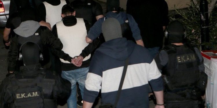Πώς η Αντιτρομοκρατική εξάρθρωσε την «Επαναστατική Αυτοάμυνα» σε 180 λεπτά