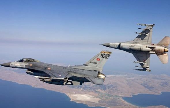 Πτήσεις τουρκικών αεροσκαφών πάνω από το Μακρονήσι και τους Ανθρωποφάγους