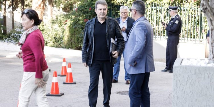 Ο κρυφός άσσος στο μανίκι του Μ. Χρυσοχοΐδη και τα επόμενα βήματα του