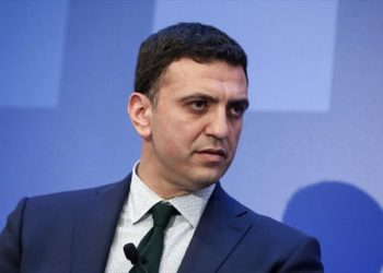 Κικίλιας: Ο αντικαπνιστικός θα εφαρμοστεί – Επιδότηση καφετεριών για θερμάστρες