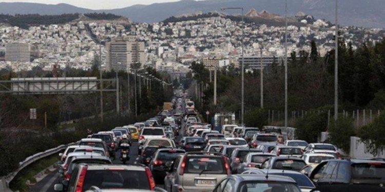 Έρευνα: Η Αθήνα από τις χειρότερες πόλεις στον κόσμο για να οδηγεί κανείς