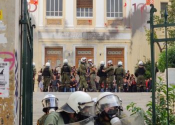 Στο αυτόφωρο ο φοιτητής για τα επεισόδια στην ΑΣΟΕΕ