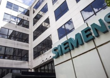 Siemens: 22 από τους 54 ένοχοι, όλοι αθώοι για δωροδοκία – Οριστική απαλλαγή Τσουκάτου