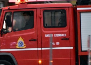 Φωτιά σε υπόγειο πολυκατοικίας στο Παγκράτι