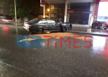 Θεσσαλονίκη: Οδηγός καρφώθηκε σε κολόνα