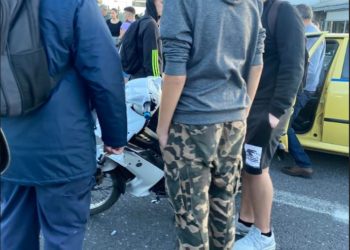 Τροχαίο έξω από τον σταθμό του μετρό «Παλλήνη»