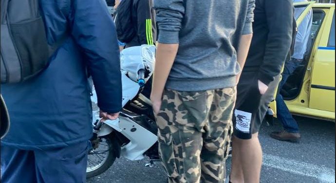 Τροχαίο έξω από τον σταθμό του μετρό «Παλλήνη»