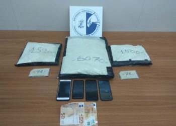 Συνελήφθησαν στον Διεθνή Αερολιμένα Αθηνών 2 αλλοδαποί για εισαγωγή ναρκωτικών – Το tweet Χρυσοχοΐδη