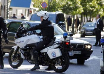 Διαρρήκτες «σήκωσαν» χρηματοκιβώτιο από ζαχαροπλαστείο στο Χαλάνδρι