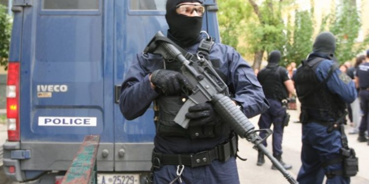 Δύο συλλήψεις από την Αντιτρομοκρατική