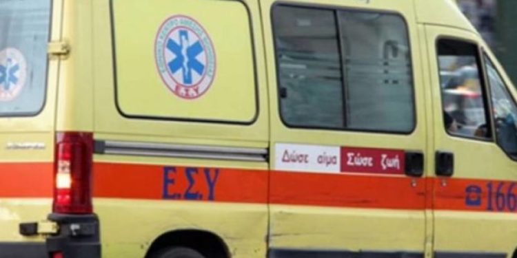 Σύγκρουση δύο αυτοκινήτων με έναν νεκρό στη Νέα Ιωνία