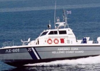 Έβγαλαν… λαβράκι με τη βοήθεια του «Μασκ»