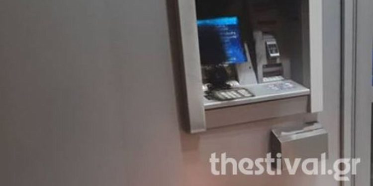 Εμπρησμός ΑΤΜ στο κέντρο της Θεσσαλονίκης