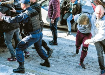 Έγκλημα στους Αγίους Θεοδώρους: Η σοκαριστική δικογραφία για τη δολοφονία της 73χρονης από τους Ρομά