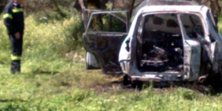 Ο αδελφός του δασκάλου που βρέθηκε απανθρακωμένος μέσα στο αυτοκίνητό του στο Αγρίνιο: Τον έψησε ζωντανό