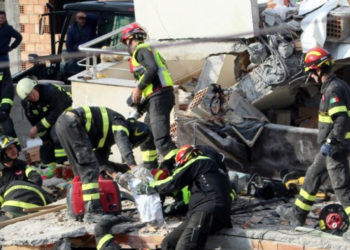 Αλβανία: Παρασημοφόρησε τα σωστικά συνεργεία ο Έντι Ράμα